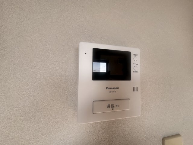 セキュリティ　２４時間モニター付きインターホンで訪問者がきた際も確認できる