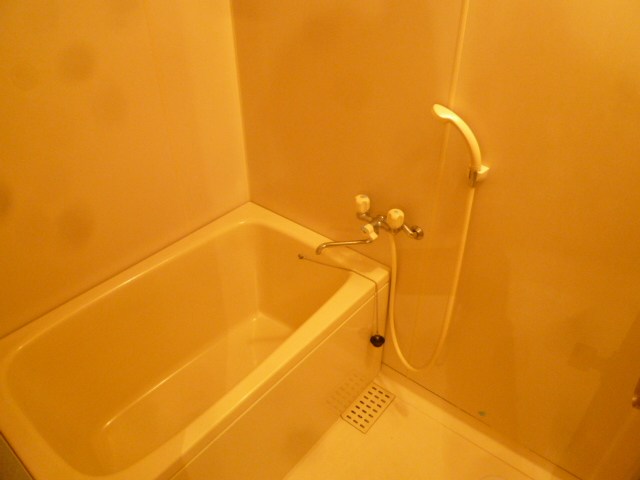 バス・シャワールーム　現況優先