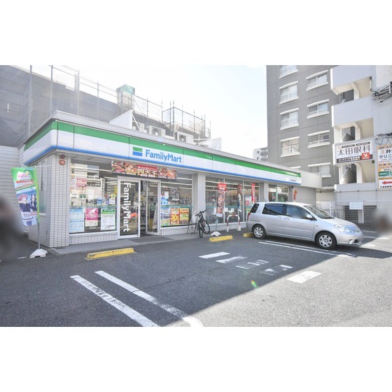 コンビニ　ファミリーマート砂田橋五丁目店（コンビニ）まで256m