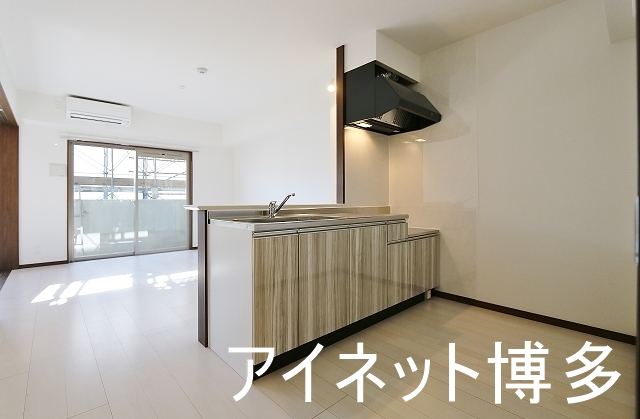 キッチン　会話もはずむカウンターキッチン