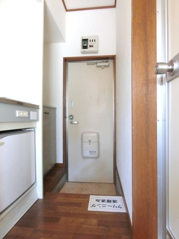 玄関　同物件内参考画像