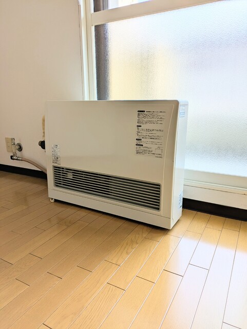 その他設備　★洋室に設置されている暖房です♪★
