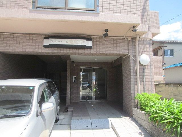 エントランス　駐車場