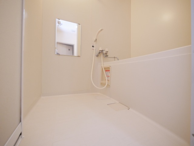 バス・シャワールーム　お風呂で日々の疲れを落としましょう