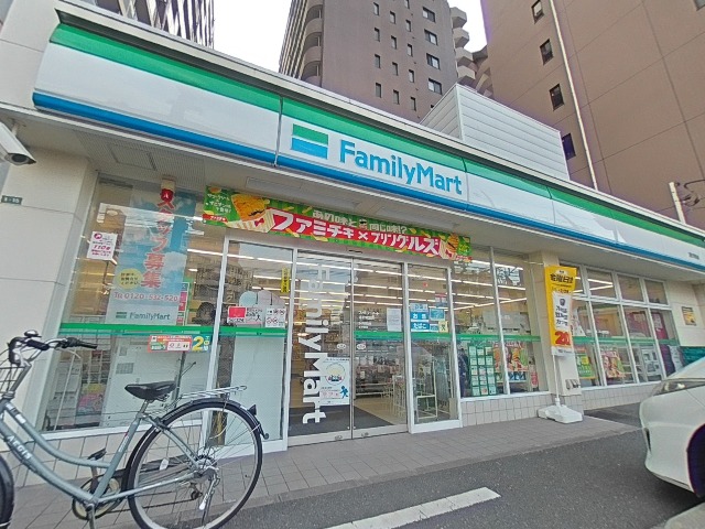 コンビニ　ファミリーマート 浦和常盤店（コンビニ）まで222m
