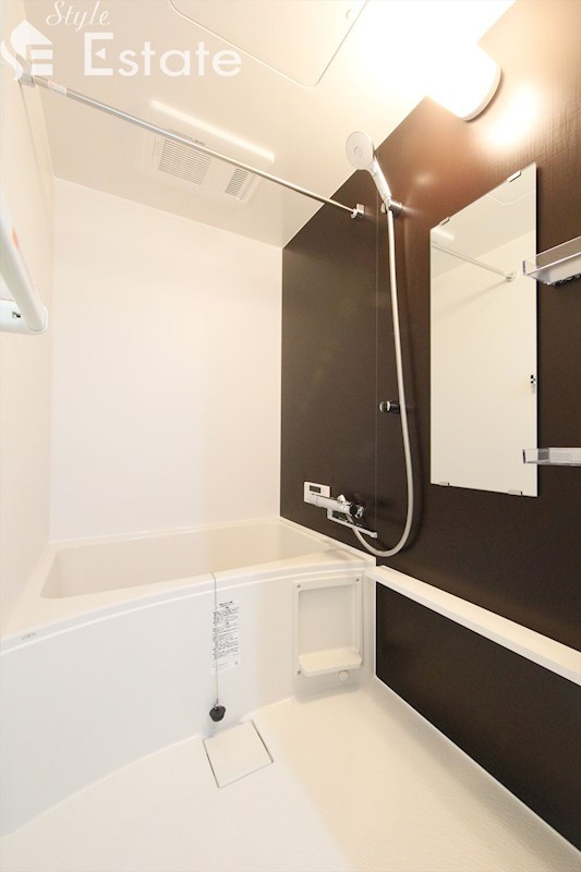 バス・シャワールーム　バスルーム