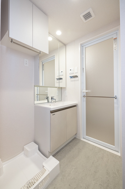 洗面設備　※写真は同タイプ住戸です。