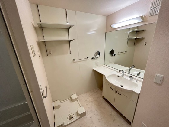 洗面設備　※別部屋の写真です