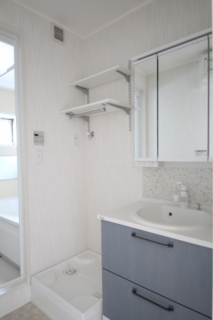 洗面設備　同物件、別号室