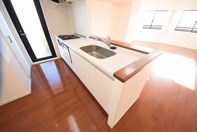 キッチン　※別部屋参考写真