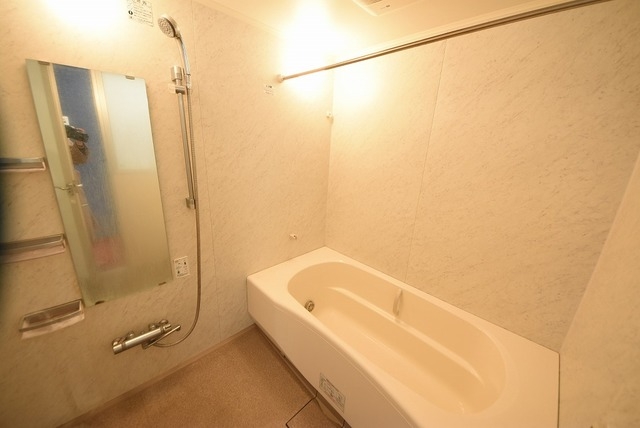 バス・シャワールーム　※別部屋参考写真