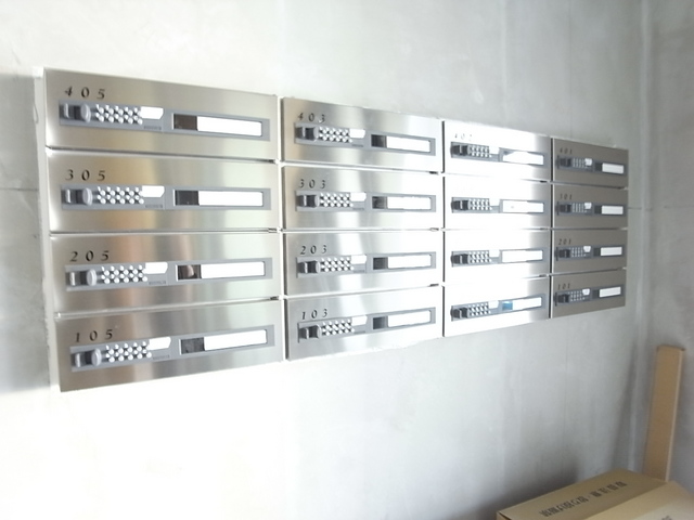 その他共有部分　プッシュボタン式の集合ポストです