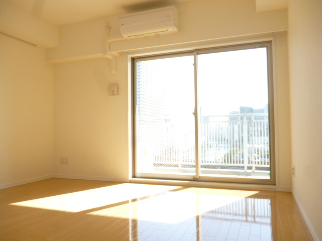 居室・リビング　内観