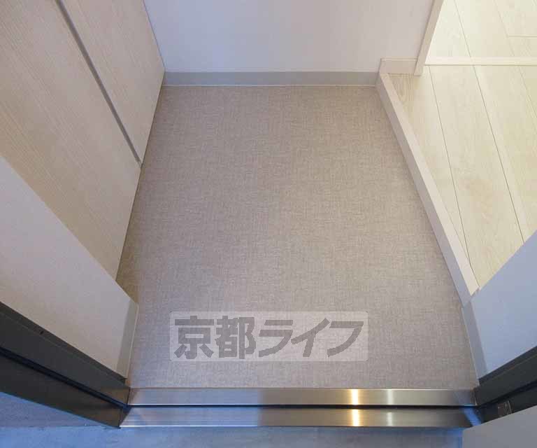 玄関　来客にも安心の玄関です