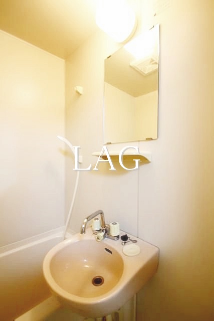 洗面設備　洗面台です。