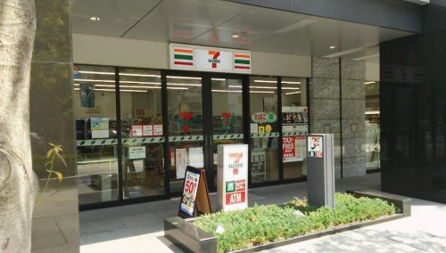 コンビニ　セブンイレブン 台東東上野4丁目店（コンビニ）まで312m