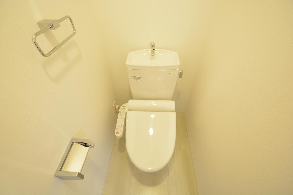 トイレ　シャワー付トイレ