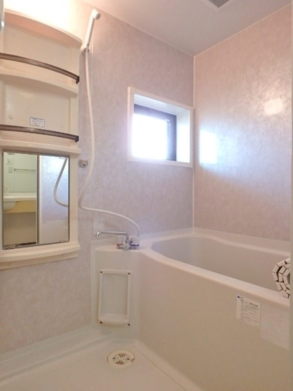 バス・シャワールーム　図面と現状に相違がある場合には現状を優先