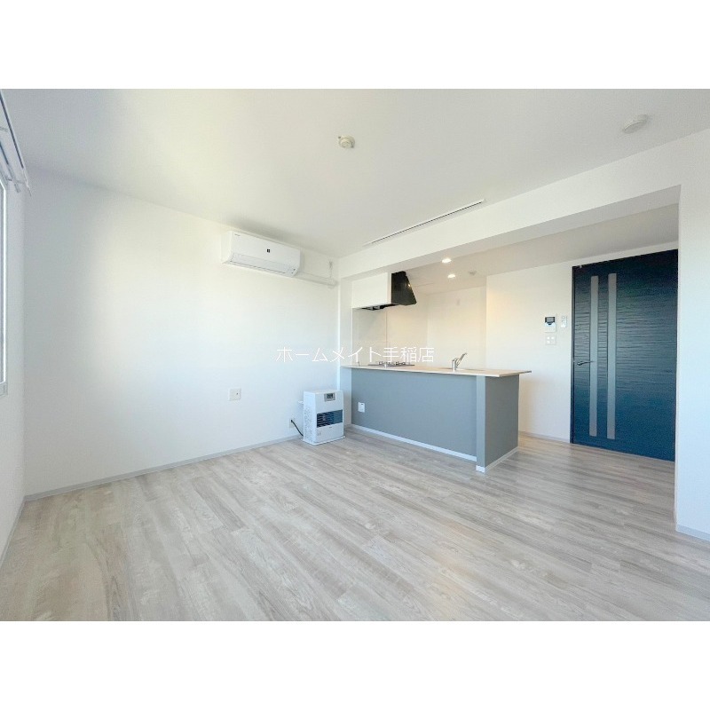 居室・リビング　明るく広々リビングスペース♪