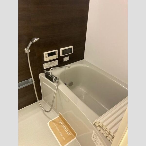 バス・シャワールーム　浴室　浴室テレビ付き