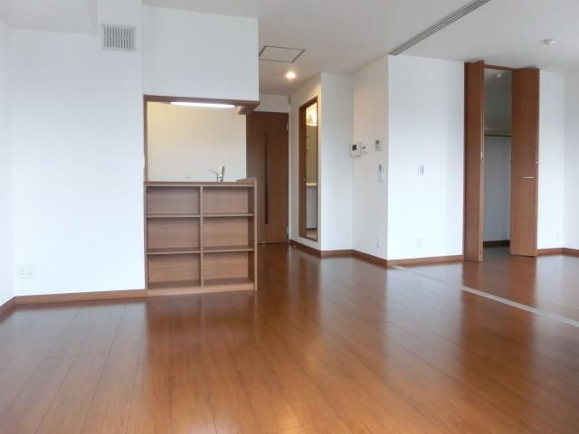 居室・リビング　12帖リビング、6帖洋室