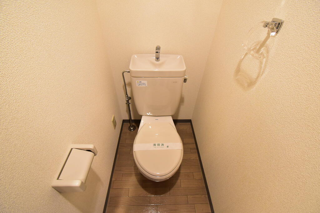 トイレ　※同建物の別のお部屋の写真です。