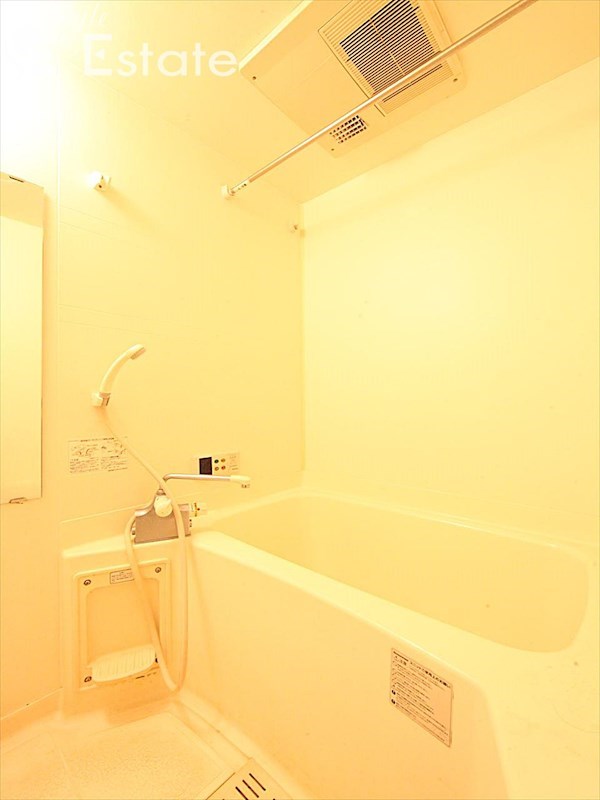 バス・シャワールーム　バスルーム