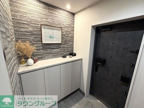 玄関　玄関（退去前）※家具・什器は撤去いたします。