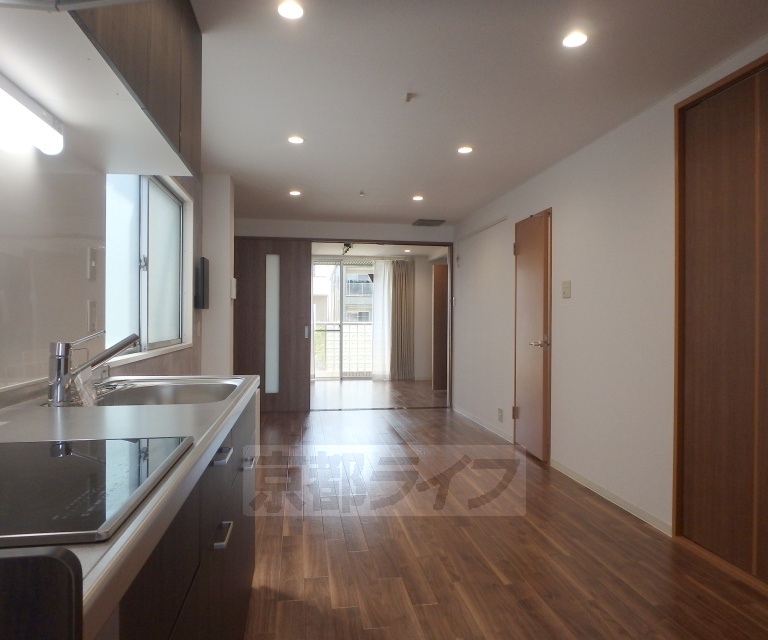 居室・リビング　開放感のあるキレイなリビングダイニングルームです。