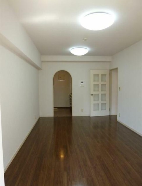 居室・リビング　室内