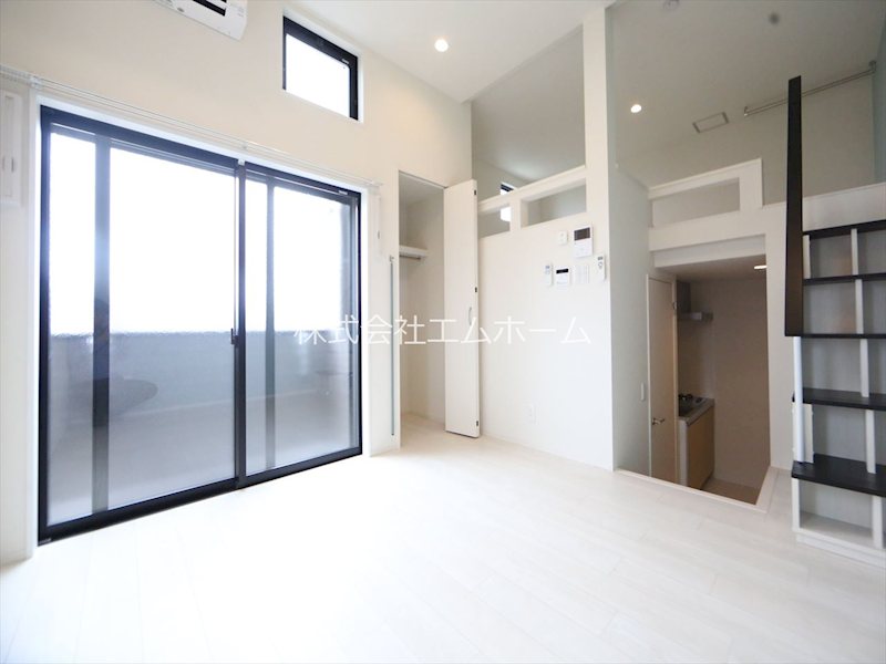 居室・リビング　洋室6帖　ロフト6.2帖（収納にも寝室にも使えます）