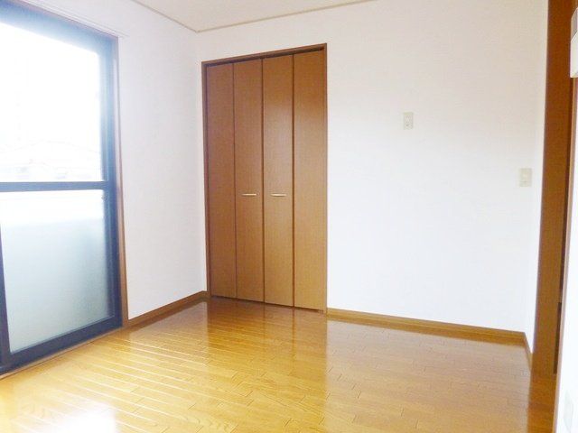 居室・リビング　★フローリングもキレイです★