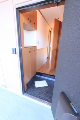 玄関　明るい玄関です