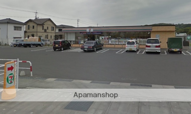 コンビニ　セブンイレブン（コンビニ）まで568m