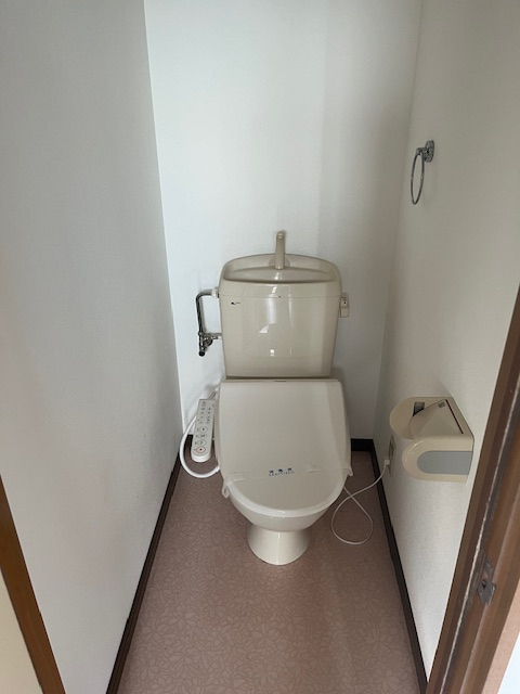 トイレ　清潔感のあるトイレです