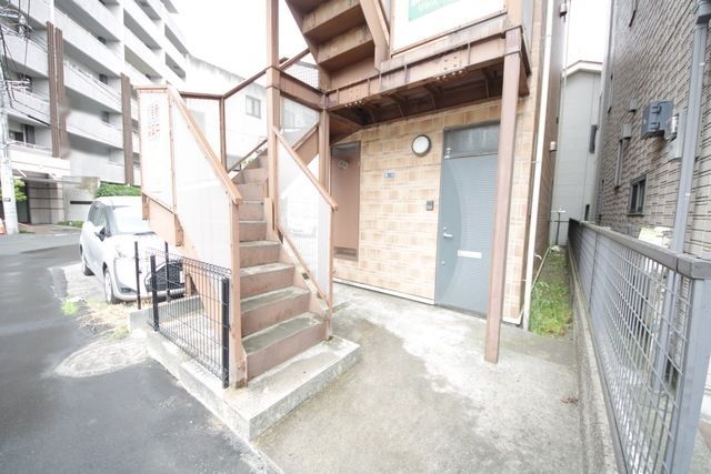 エントランス　★見学希望等はタウンハウジング中央林間店までお気軽に♪★