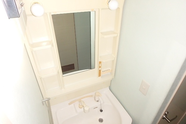 洗面設備　他の号室の写真です