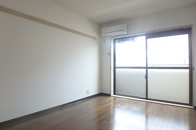 居室・リビング　他の号室の写真です