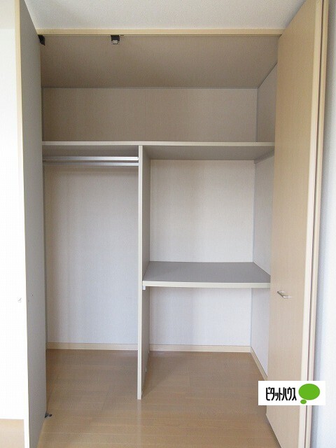 収納　洋室収納