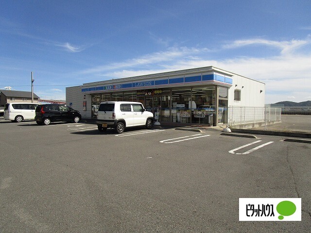 コンビニ　ローソン鳴門三ツ石店（コンビニ）まで365m