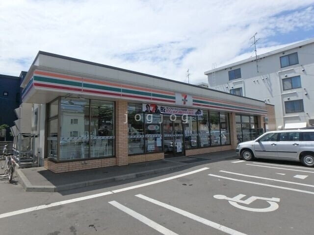 コンビニ　セブンイレブン札幌北39条店（コンビニ）まで106m