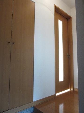 玄関　明るい玄関です