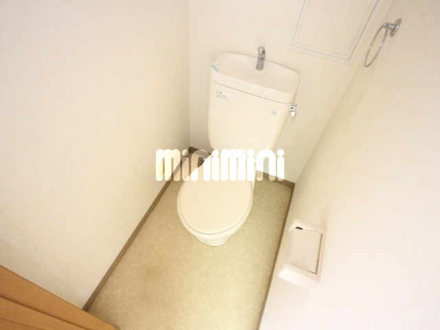 トイレ　別号室参考写真です