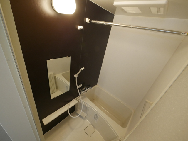 バス・シャワールーム　★清潔感のあるお風呂です★