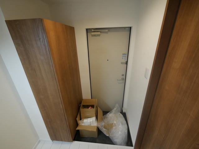 玄関　★お掃除のし易い玄関です★