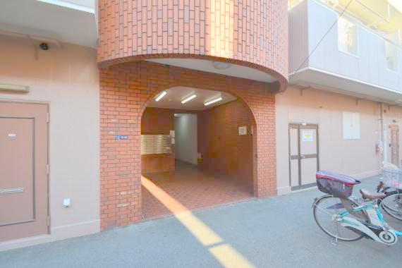 エントランス　綺麗なエントランスです。