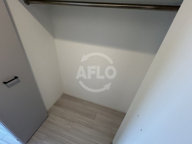 収納　レジュールアッシュ塚本レジデンス　クローゼット