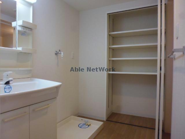 洗面設備　同型タイプ