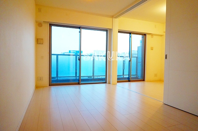 居室・リビング　使いやすい形の為、レイアウトを楽しめます♪