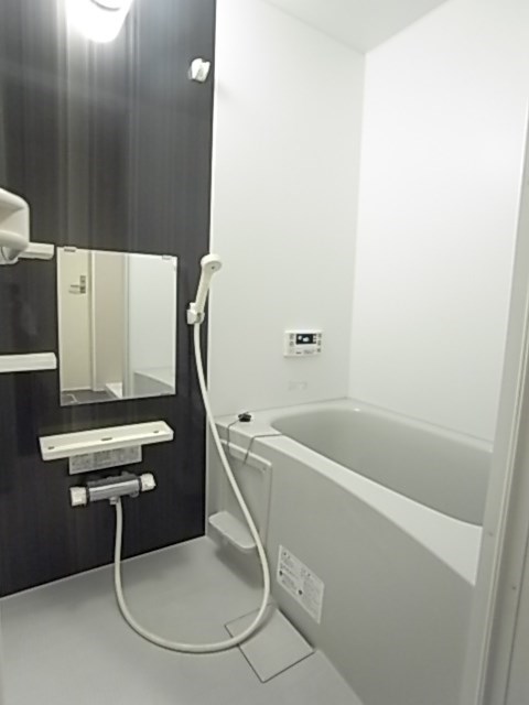 バス・シャワールーム　ゆったり過ごせるお風呂です